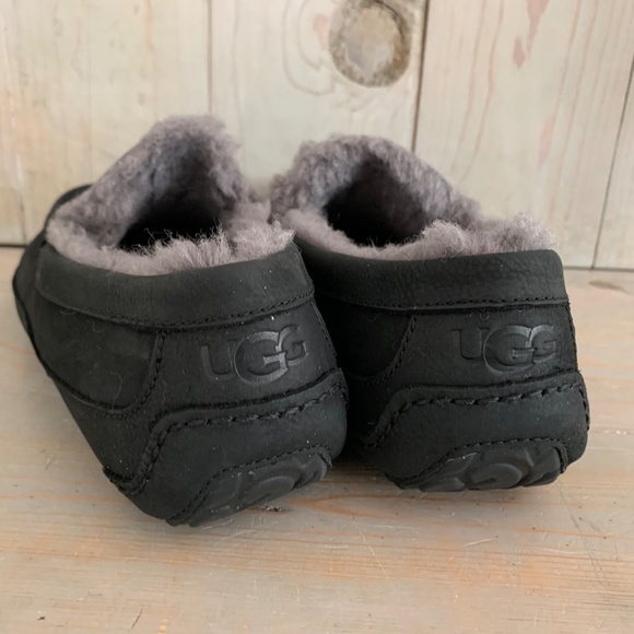 - ugg ascot matte black  leather  sheepskin slippers us 12 new - Picture 5 of 7